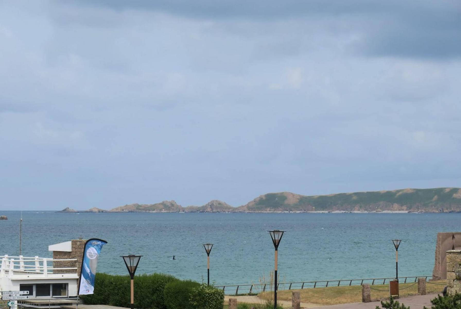 Appartement Vue Sur Mer Avec Terrasse, Plage De Trestraou A Perros-Guirec - Ref 861 المظهر الخارجي الصورة
